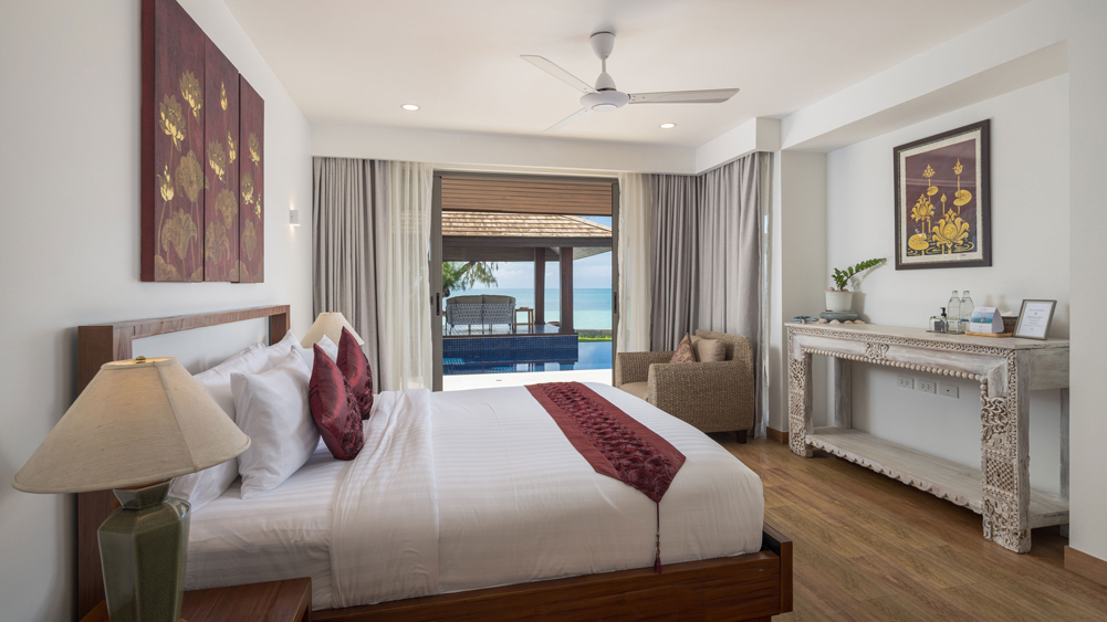 Elite Havens - Villa Akuvara - Koh Samui - Thailand - Master bedroom by the pool